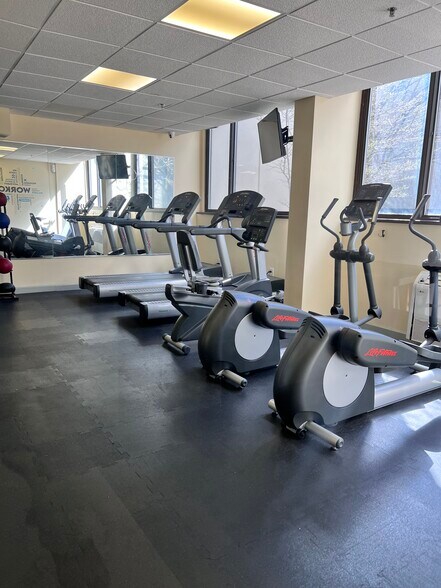 Gym (included) - 45 river drive south