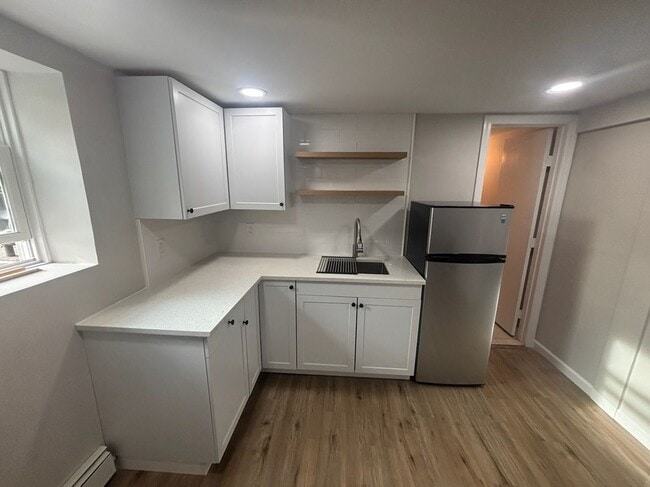 Building Photo - 1159 Joselson Ave