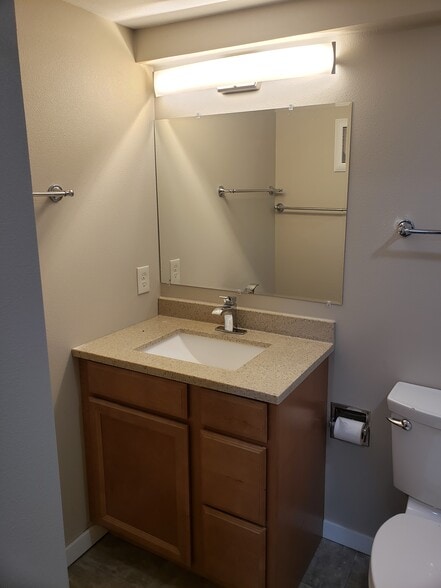 Building Photo - 1429 10th St N