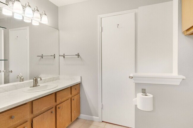 Building Photo - 11931 Rosethorn Dr