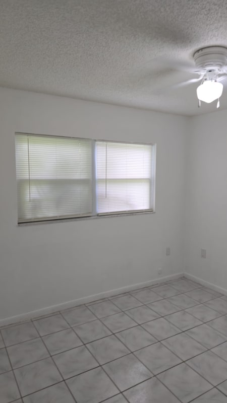 Building Photo - 1706 Azalea Ct