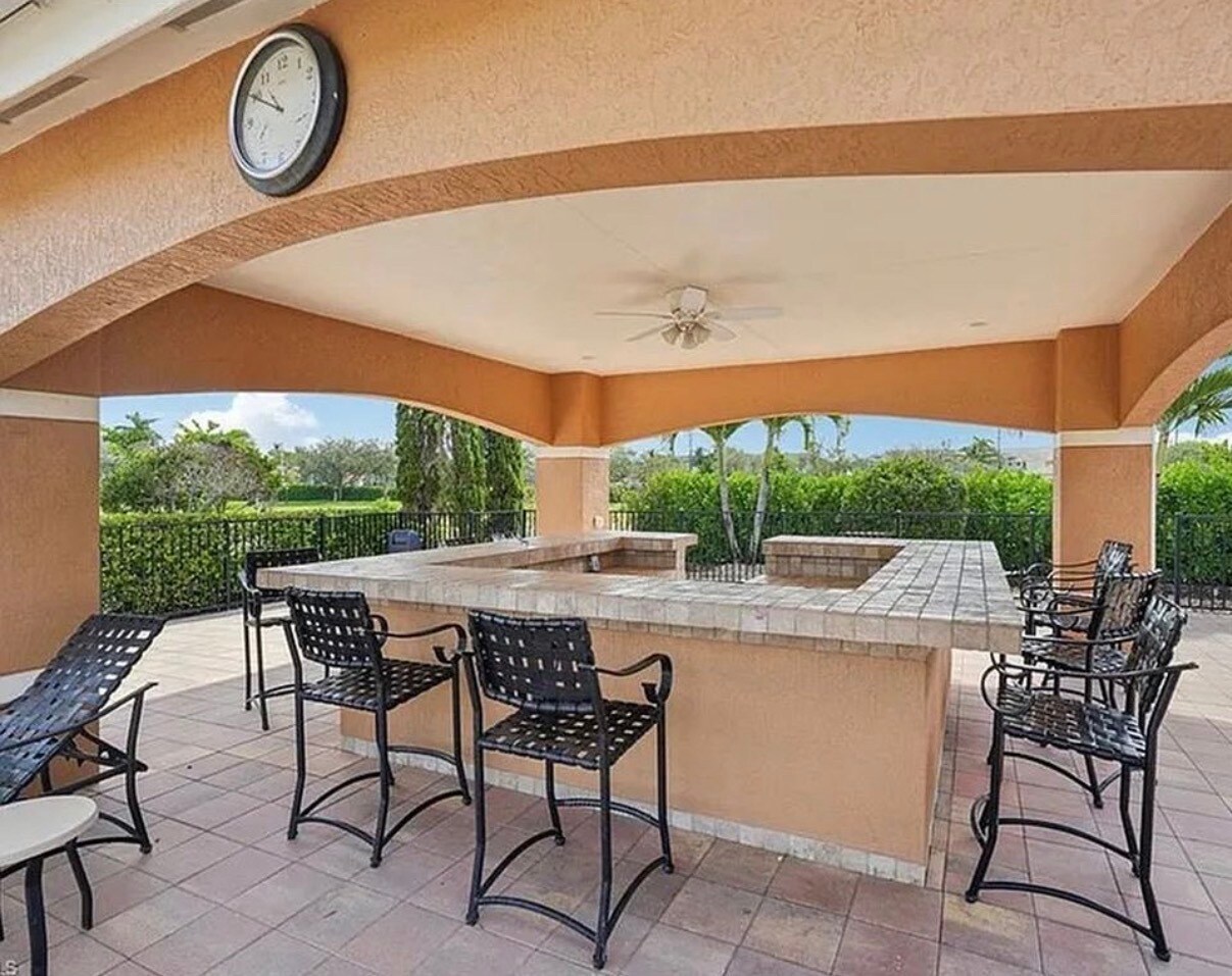 Building Photo - 1865 Florida Club Dr