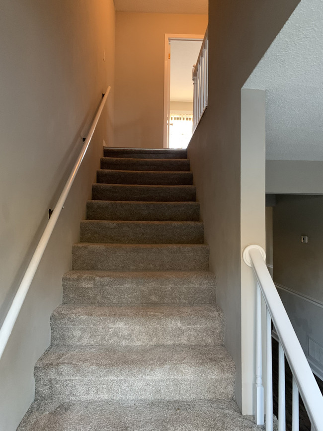 Building Photo - Briarwood Apartments