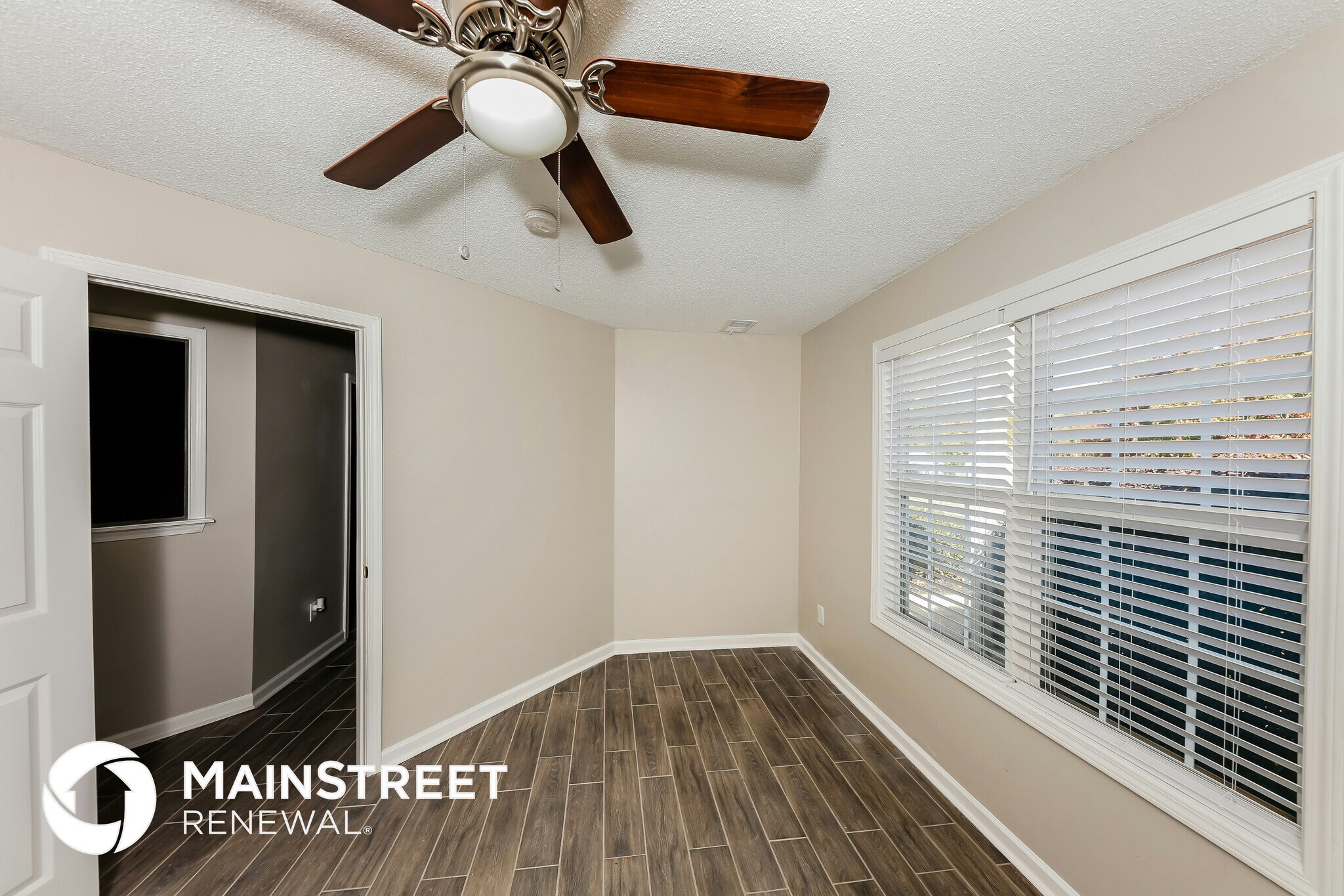 Building Photo - 18 Thorn Thicket Ct