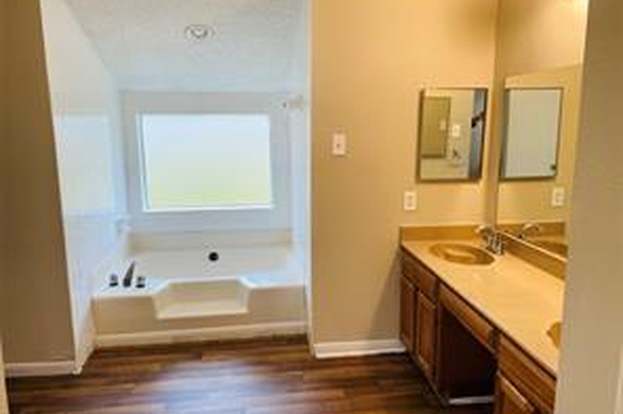 Building Photo - 4727 Kennedy Heights Blvd