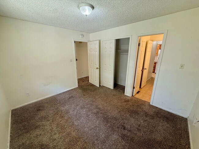 Building Photo - Spacious 4 Bed, 2.5 Bath Home in Fort Collins