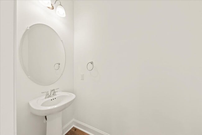 Building Photo - BRAND NEW TOWNHOUSE!!