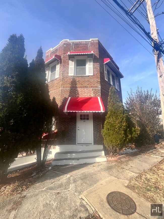 Building Photo - Monroe St, Yonkers