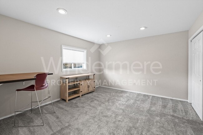 Building Photo - South Hill Charm