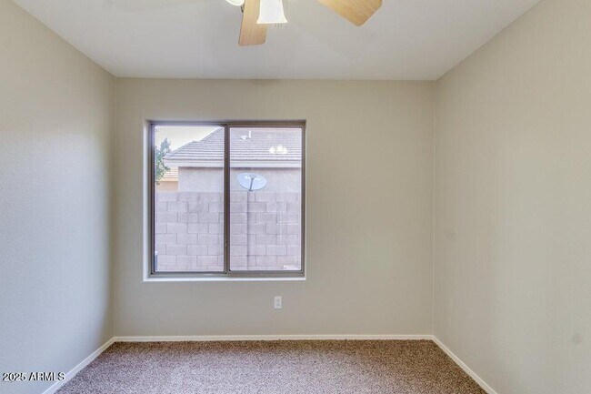 Building Photo - 1031 S Nielson St
