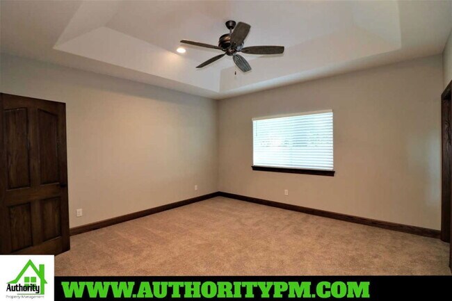 Building Photo - 3071 Bedrock Ln