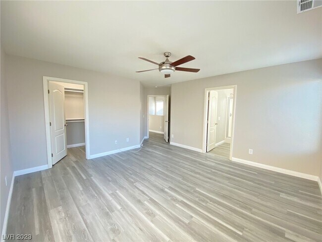 Building Photo - 6142 Carter Caves Ave