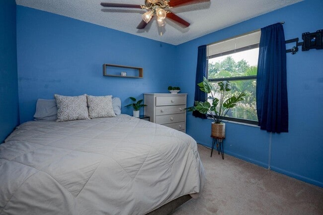 Building Photo - 122 Sherwood Cir