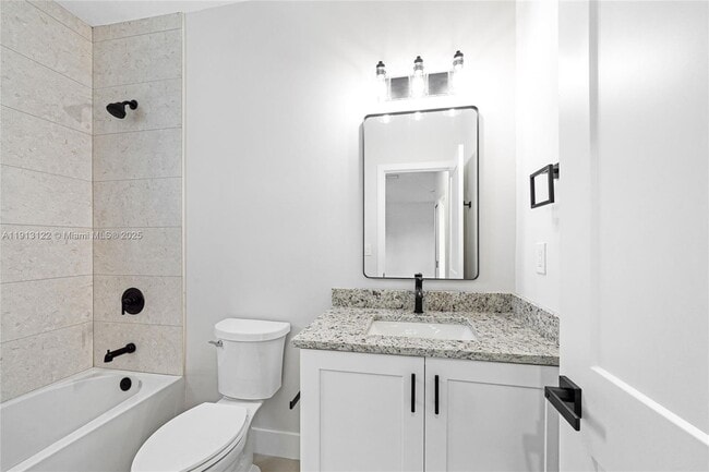 Building Photo - 4307 E 8th Ct