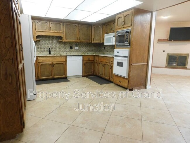 Building Photo - 2700 G Rd