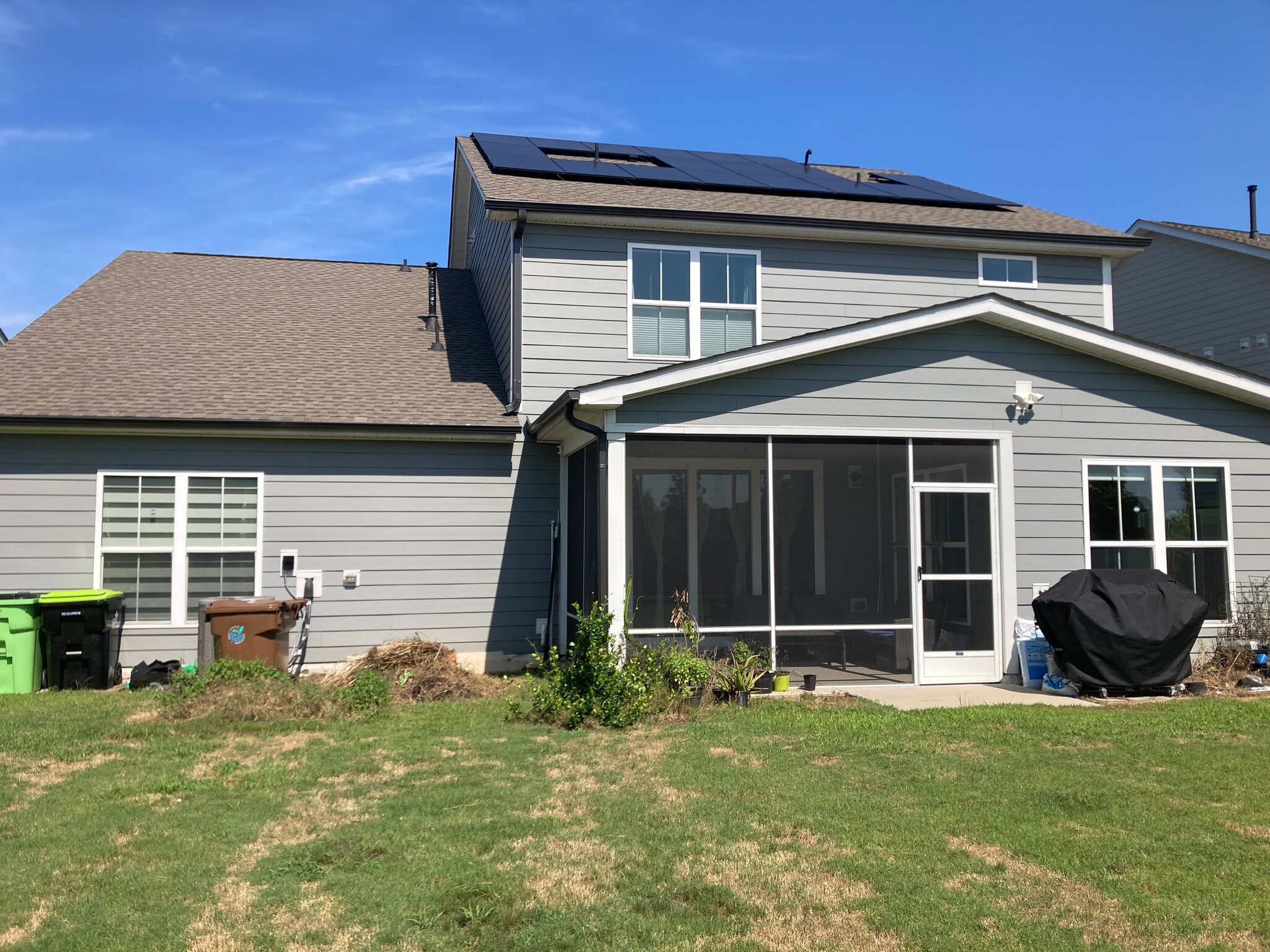 Building Photo - Room in House on Aintree Ave