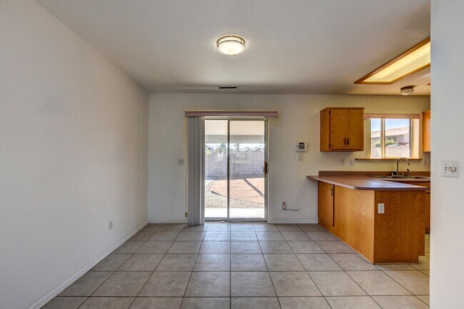 Building Photo - 4679 N Morning Star Dr