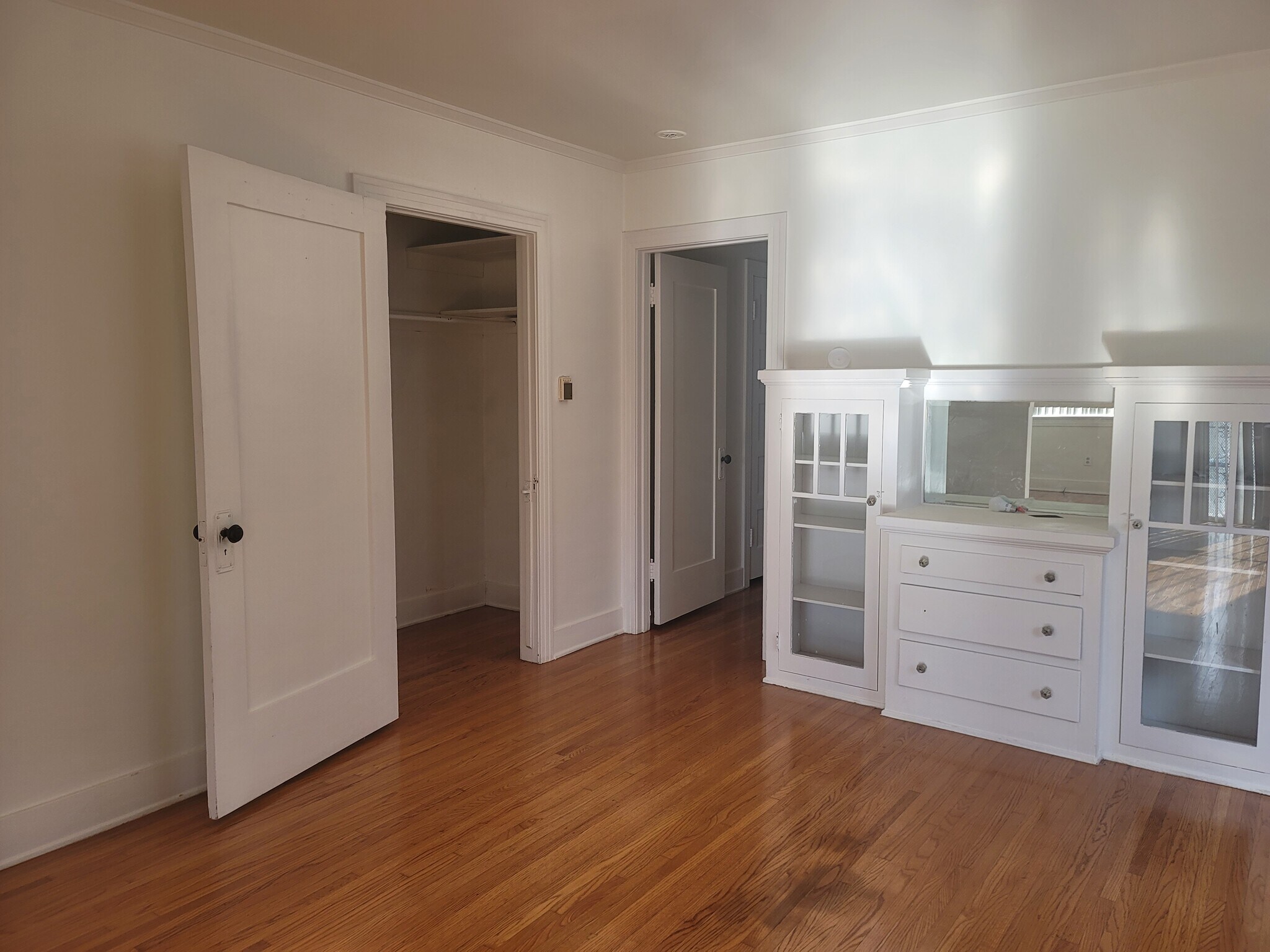Dining Room / Closet - 4427 4th Ave