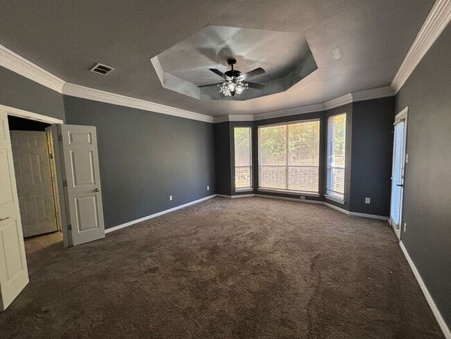 Building Photo - Beautiful 4BR 3.5BA Home w/ 3 Car Garage • Patio & Yard • 3 living areas in Grapevine