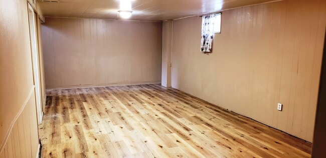 Building Photo - 358 Emporia St