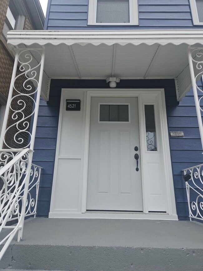 Building Photo - 4521 S Mozart St