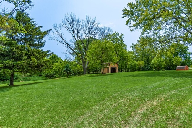 Building Photo - London Property