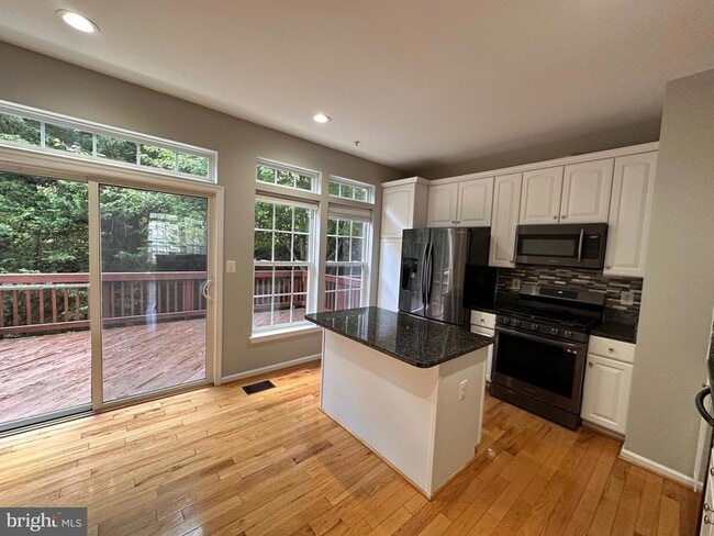 Building Photo - 4065 Cressida Pl