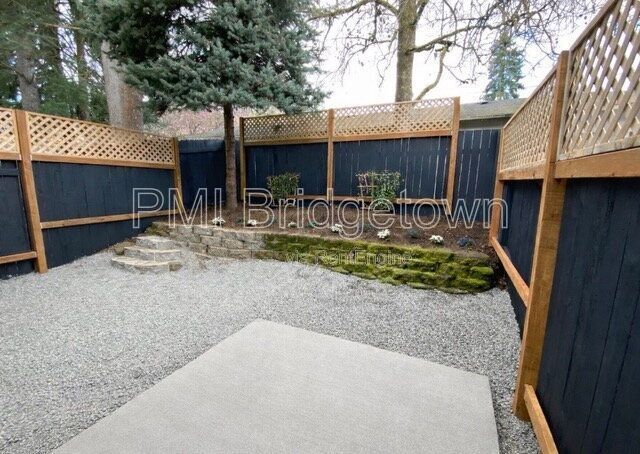 Building Photo - 2026 Virginia Ln