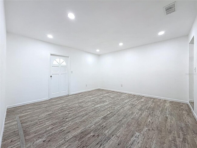 Building Photo - 4716 Town N Country Blvd