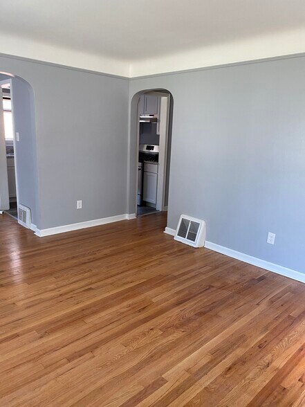 Building Photo - 11448 Columbia