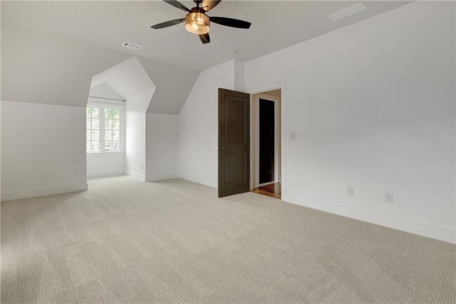 Building Photo - 10559 Serenbe Ln