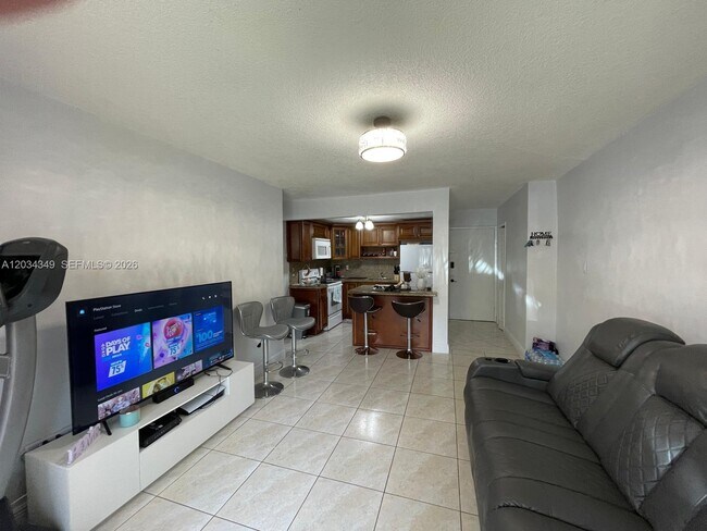 Building Photo - 4275 NW S Tamiami Canal Dr