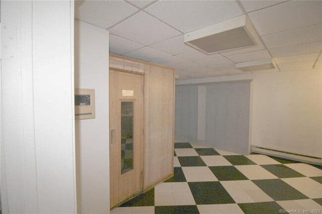 Building Photo - 60 Strawberry Hill Ave