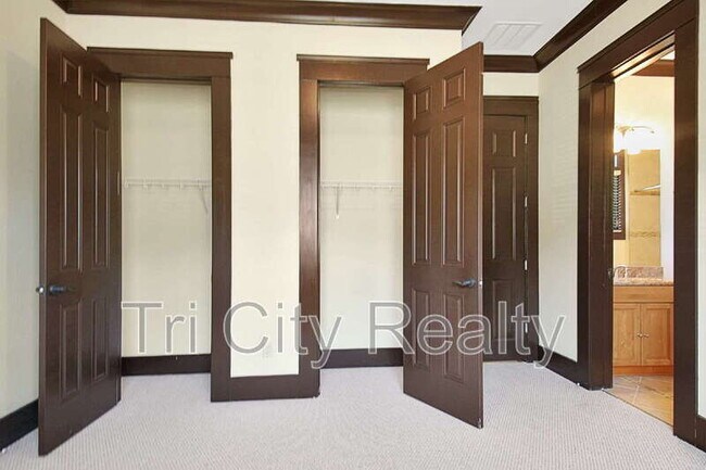 Building Photo - 250 Moss Creek Walk