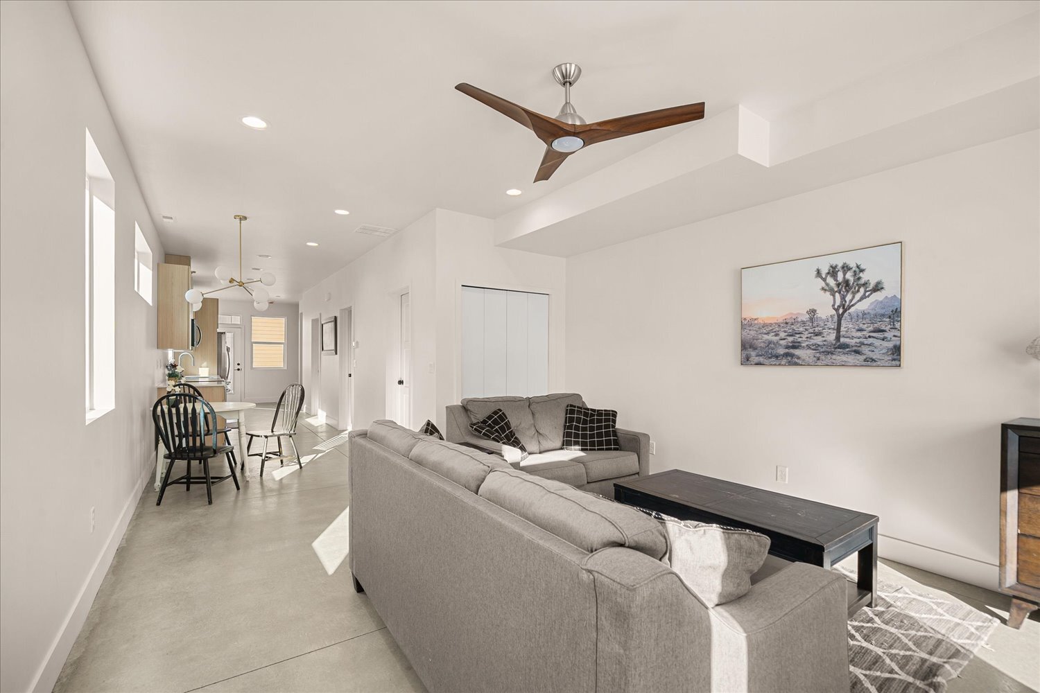 Building Photo - 3201 E 30th Ave