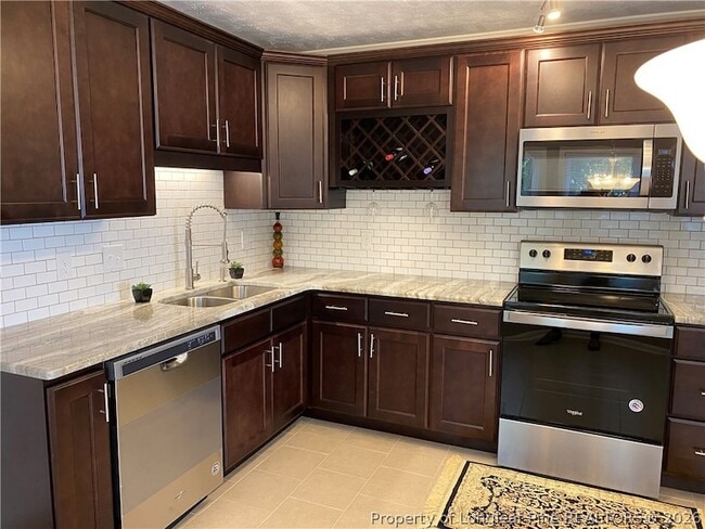 Building Photo - 1212 Butterwood Cir