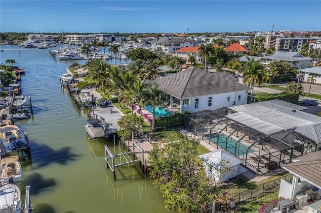 Building Photo - 1410 Curlew Ave