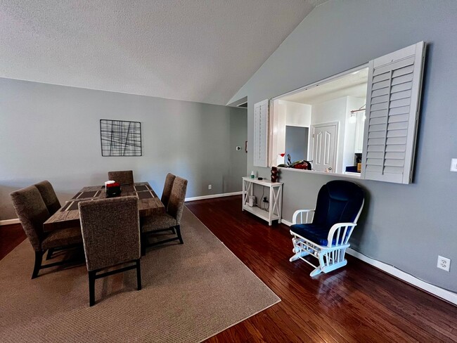 Building Photo - Beautiful home in the Chancellor Walk neig...