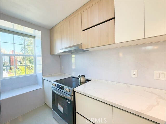 Building Photo - 1 Quiet Hills Cir