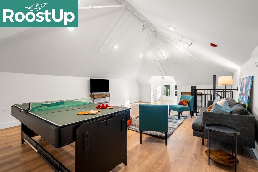 Building Photo - Furnished Bedroom with Private Bath in Mission Hill