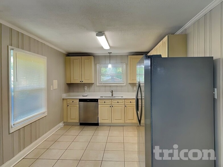 Building Photo - 1141 Dooley Dr