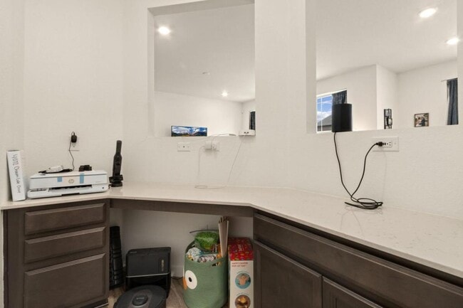 Building Photo - 4072 Chasm Lk Dr