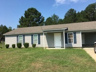 Primary Photo - Cozy Three Bedroom Home!