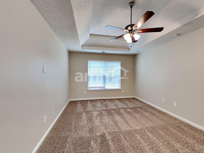 Building Photo - 551 Rosalind Terrace