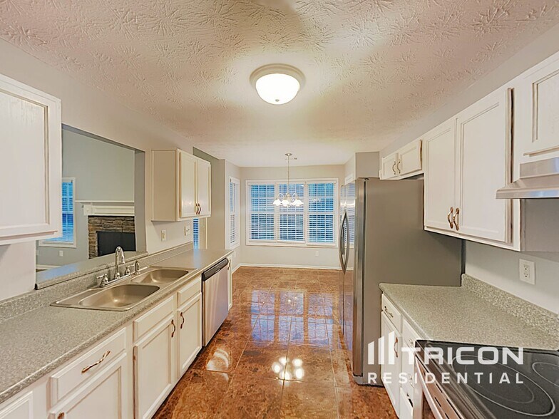 Building Photo - 45 Shenandoah Ln