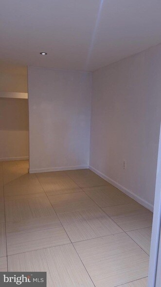 Building Photo - 1535 K St SE