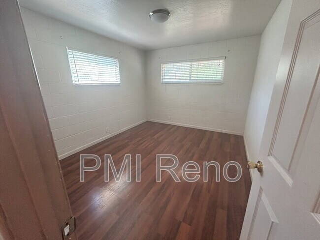 Building Photo - 2075 Patton Dr
