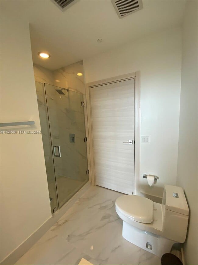 Building Photo - 801 S Miami Ave