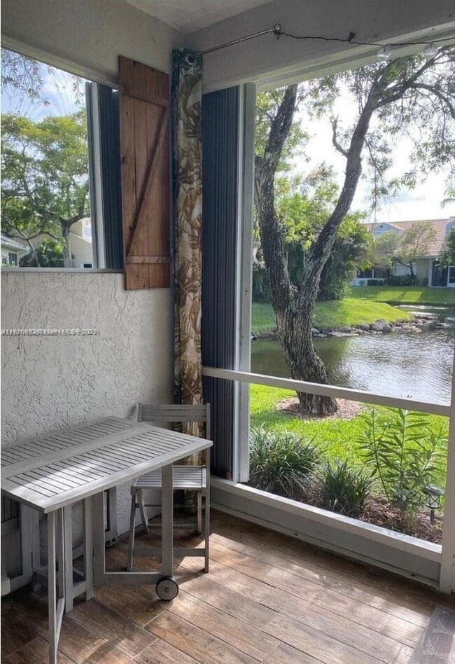 Building Photo - 51 N Lakeshore Dr