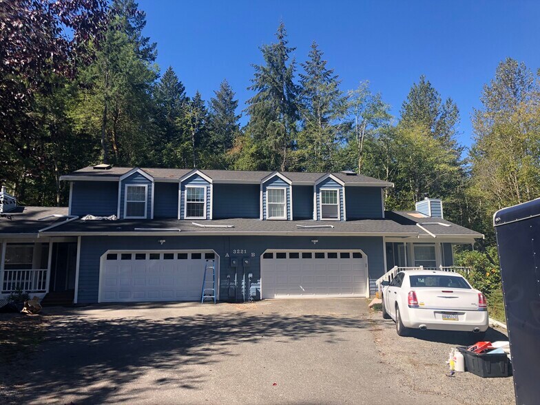 Building Photo - 3221 Mayfair Dr SW